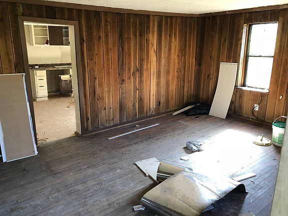 3rd image of 1930 W Brushy Valley Dr