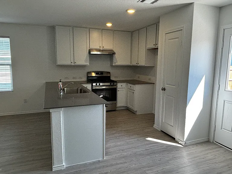 2436 Hunter Peak — Photo 10