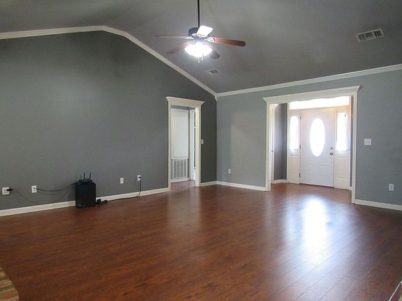 5th image of 16 Emerald Cir