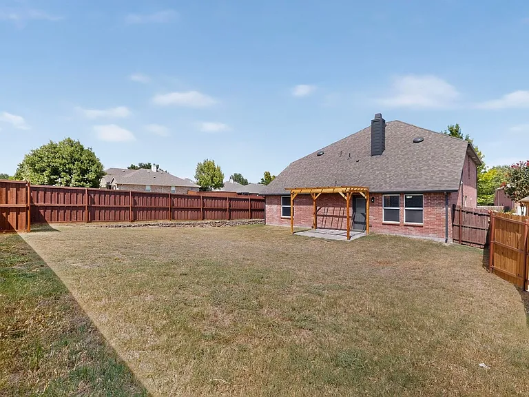 13291 Guerin Dr — Photo 48