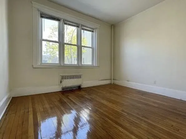 107 Gordon St, Boston, MA