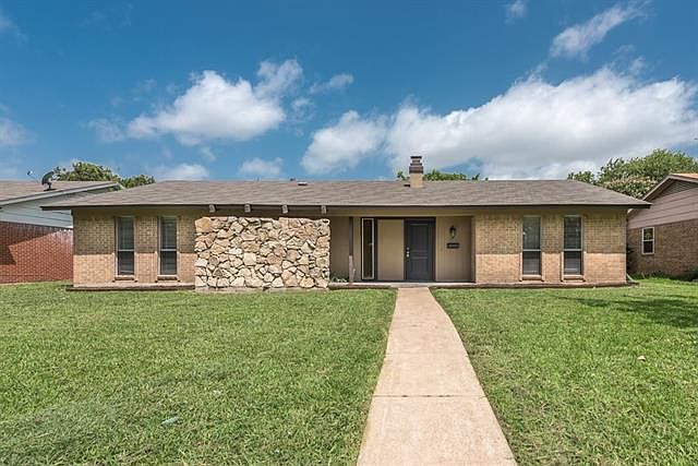 1st image of 3417 Town Park Dr