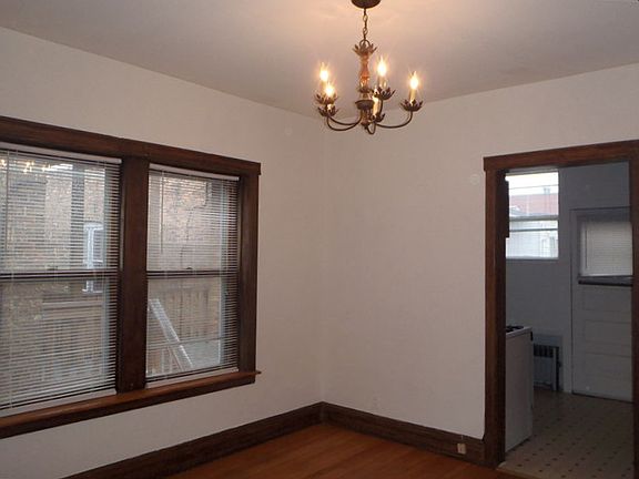 3rd image of 4201 N Ashland Ave APT 2