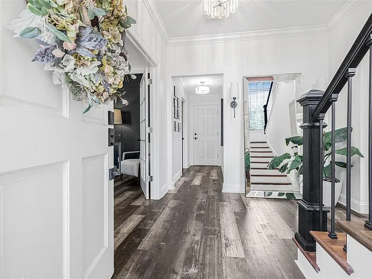 313 Inner Harbour Cir — Photo 3