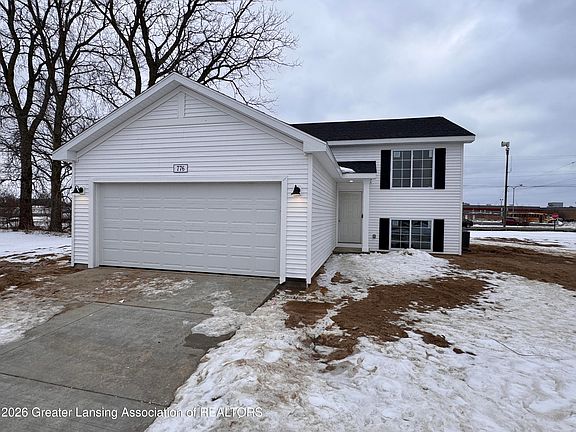 2nd image of 776 Saint Andrews Dr #6