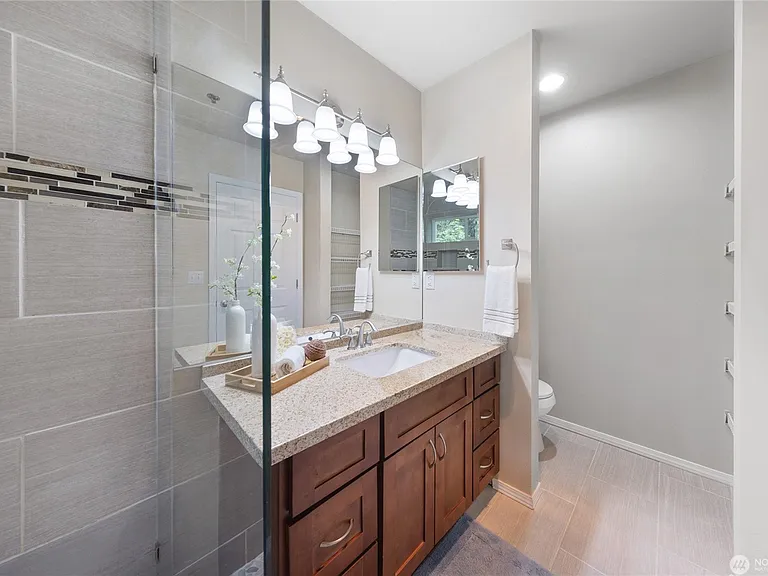 16219 Northup Way #C204 — Photo 14