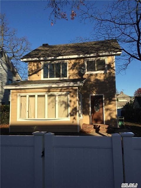 2nd image of 8 Washington Ct