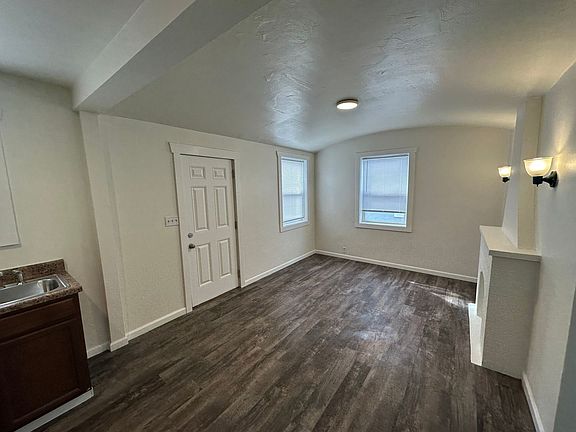 4th image of 750 Creek Top St #10