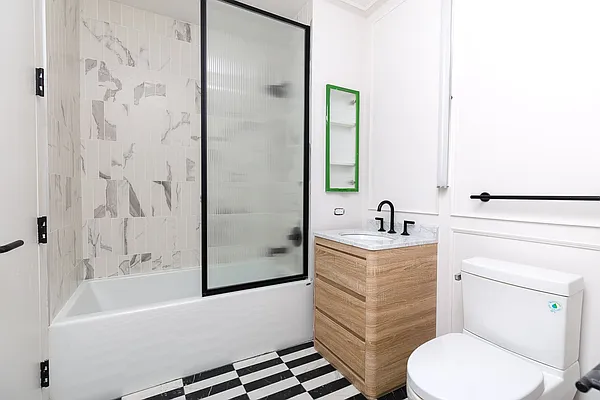 Rented by Nooklyn NYC LLC | media 37