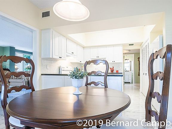 4th image of 4001 Hillcrest Dr APT 1024
