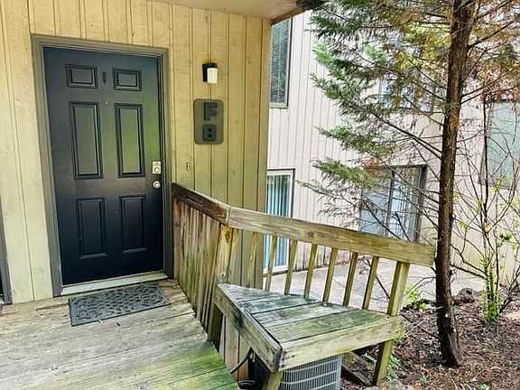 2nd image of 109 Beechnut St #8