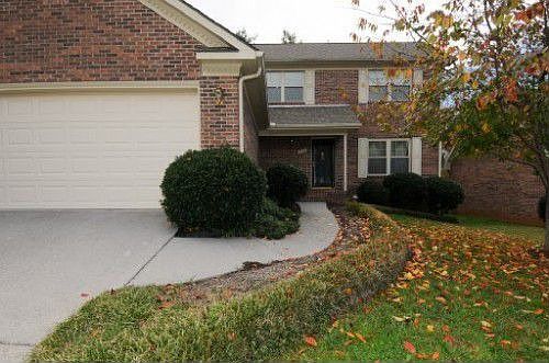 3rd image of 2025 Cochran Pl