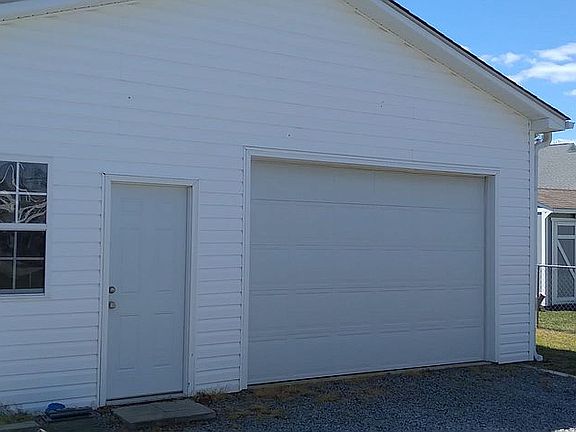 back det garage/workshop
