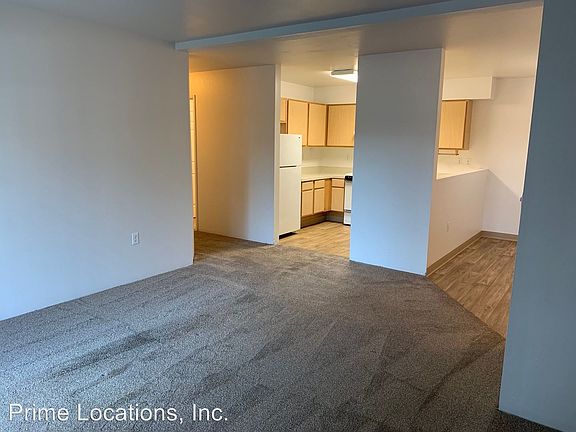 4th image of 3007 Borst Ave APT F4