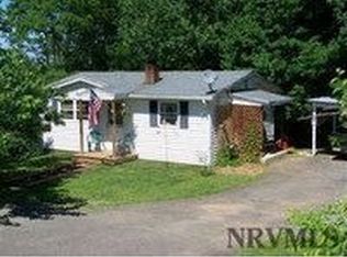 809 Fairview Rd, Galax, VA 24333