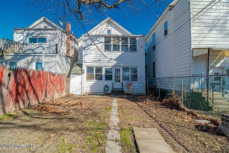 4th image of 417 7th Avenue