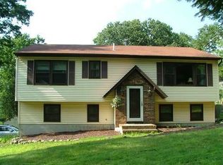 28 Short Pl, Ringwood, NJ 07456