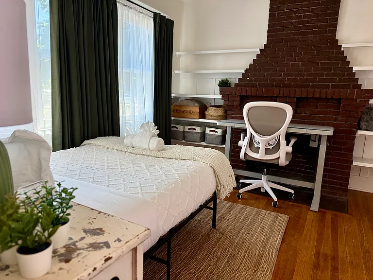 801 N Marguerita Ave #801 — Photo 4