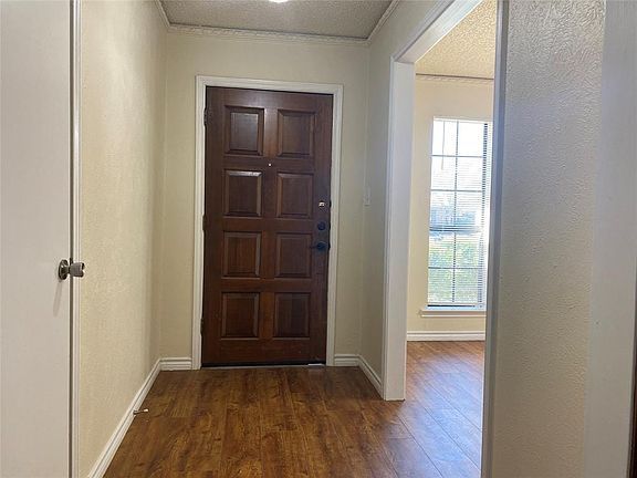 2nd image of 1605 Willow Crest Dr