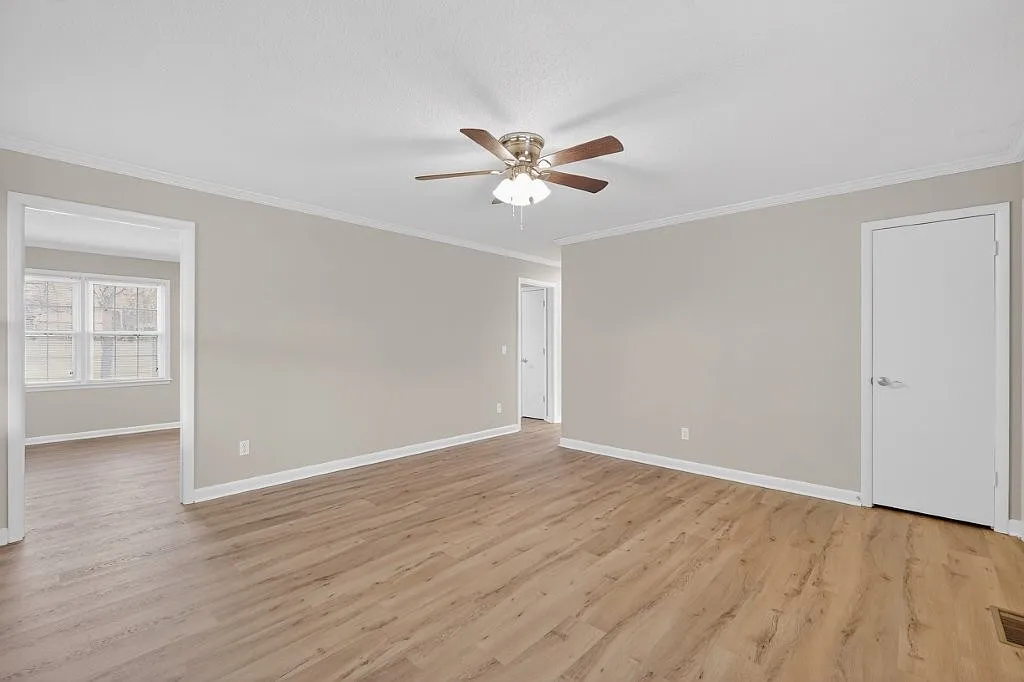 3 bed, 1265 sqft, $1,550 — Photo 2