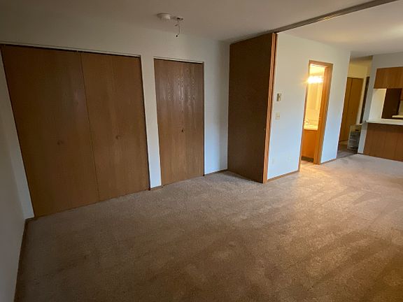 4th image of 1104 University Dr N