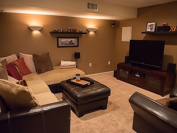 2nd image of 6528 Old Carriage Way