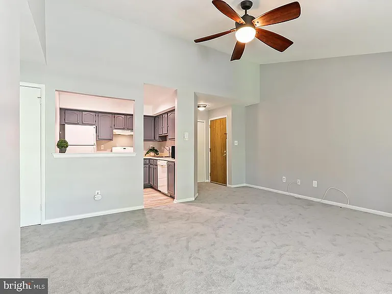 303 Trinity Ct #11 — Photo 9