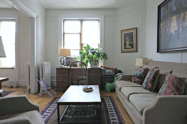 Rented by Metropolitan Equities | media 10