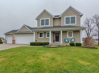 888 Fairwood Ct, Jenison, MI 49428