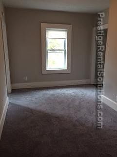 4th image of 272 Wood Ave #2