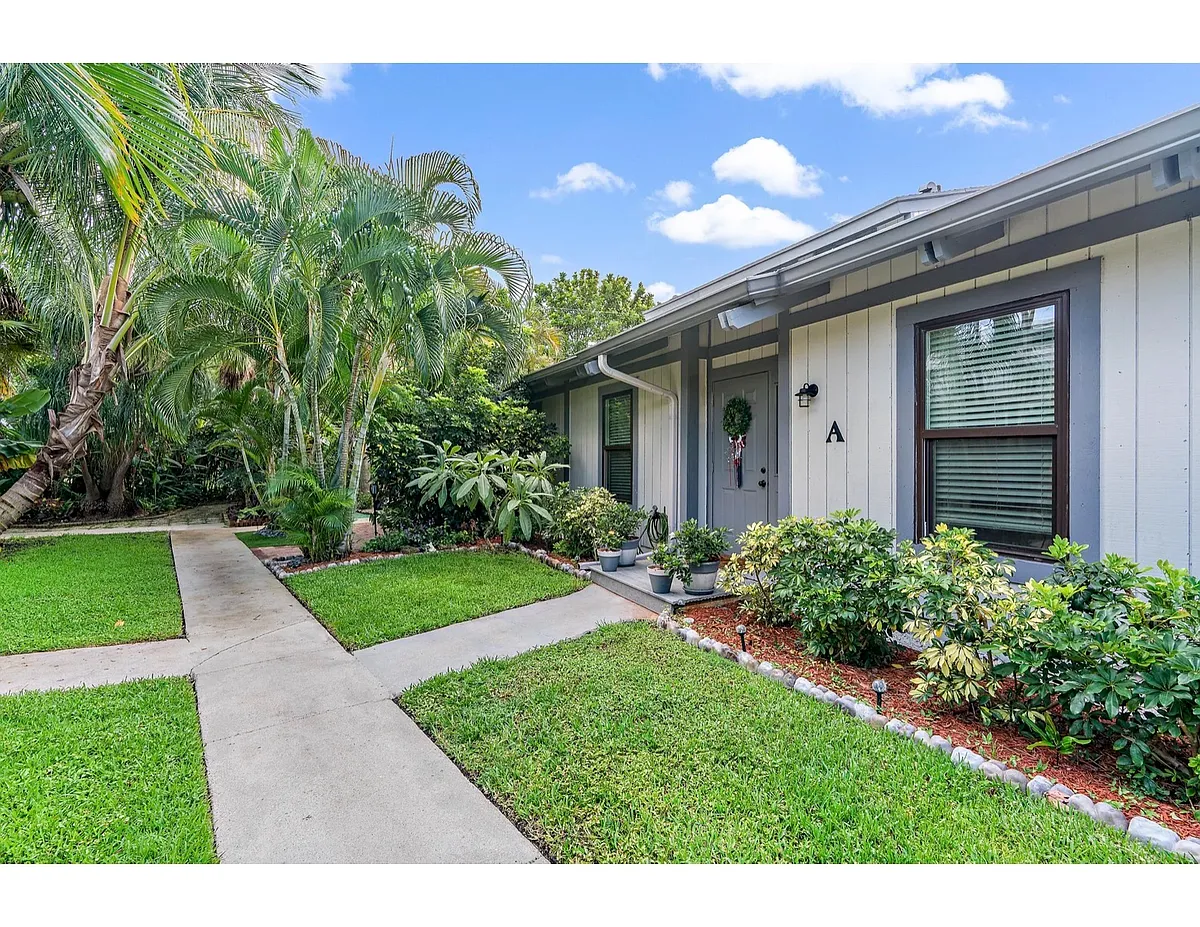 Building Photo - 424 N Cypress Dr #A