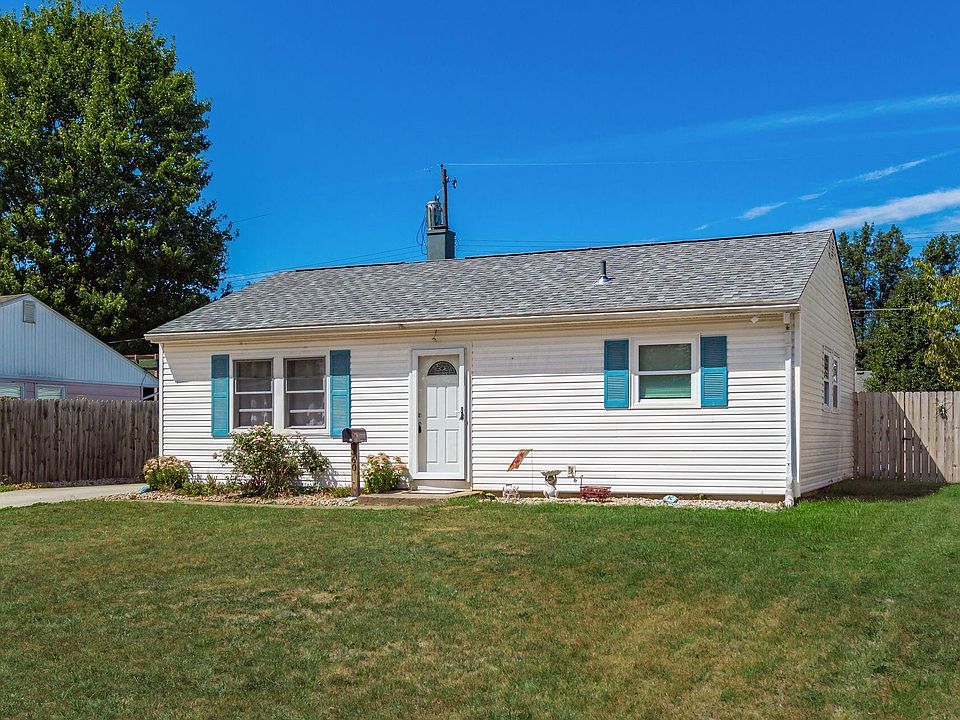 1st image of 360 Middle Dr