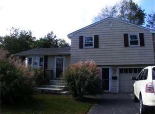 55 Inverness Rd, Swansea, MA 02777
