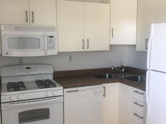 3rd image of 770 N Dodge Blvd APT 19