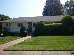 15 Vine St, Chestnut Hill, MA 02467