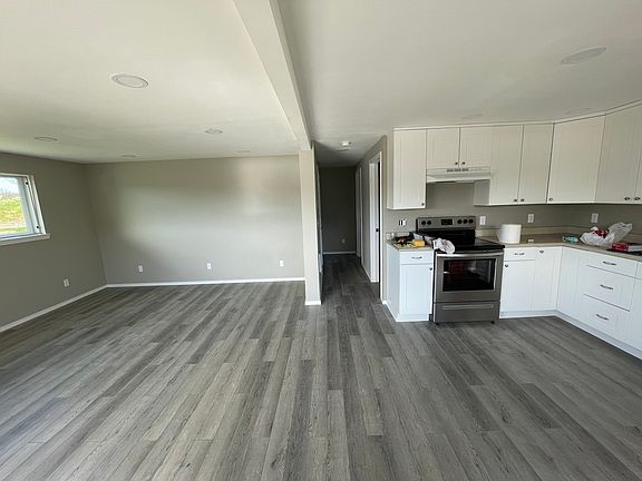 3rd image of 15417 1st Ave NE #B