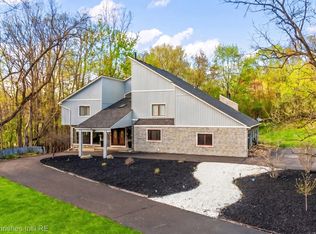1830 Lone Pine Rd, Bloomfield Hills, MI 48302