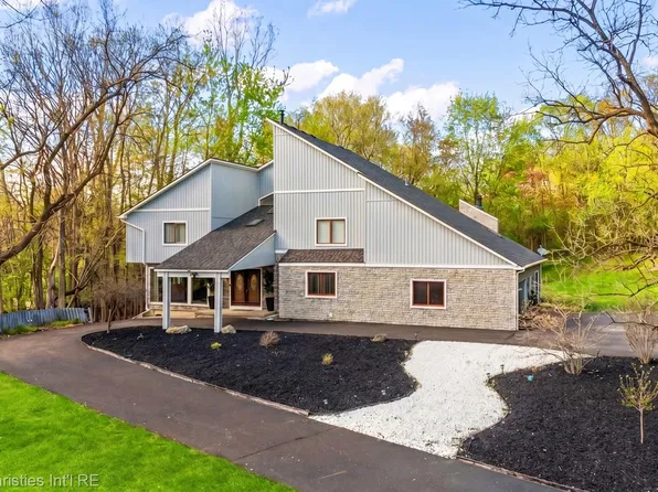 1830 Lone Pine Rd, Bloomfield Hills, MI 48302