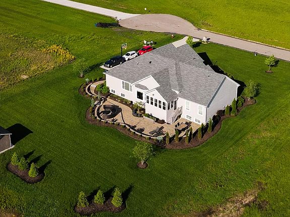 5th image of 22 Melrose Dr