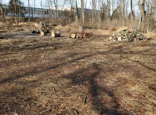 629 Schoolhouse Rd, Sellersville, PA 18960