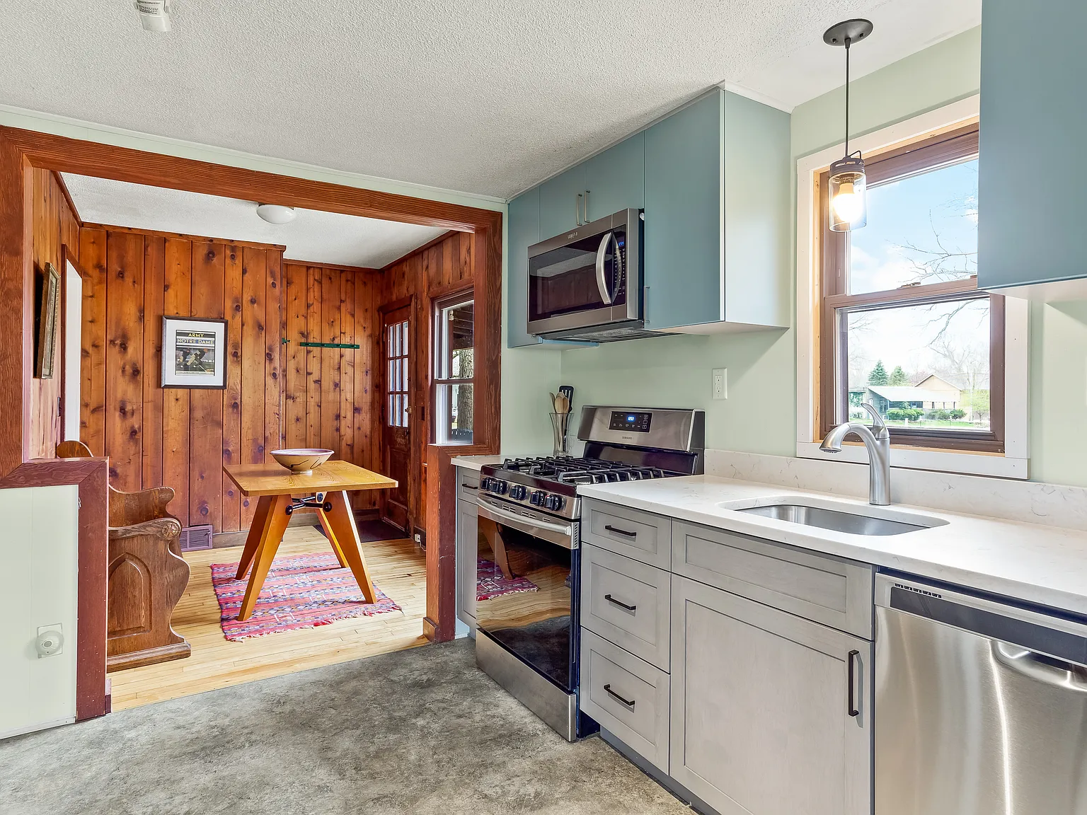 2 bed, 1000 sqft, $1,450 — Photo 4