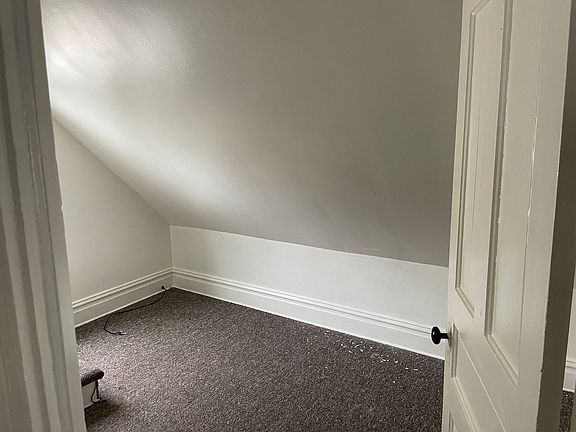2nd image of 413 E Garfield Ave #2