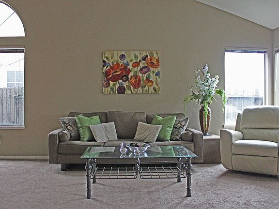 2nd image of 551 Scirocco Dr