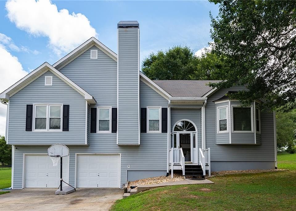 1st image of 12 Greenmont Ct
