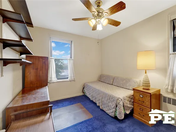 2425 Haring Street image 25 of 28