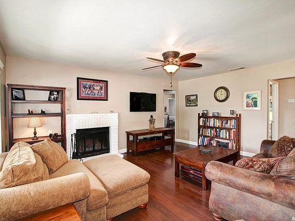 4th image of 8613 Stehlin Ave