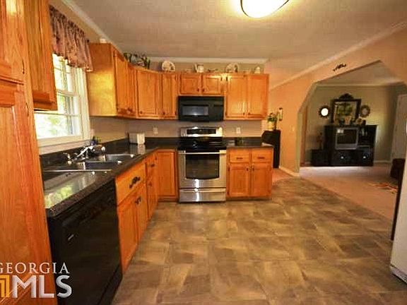 New cabinets & floor!