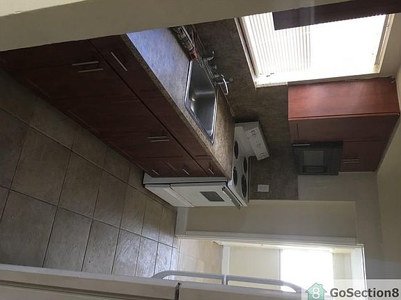 5th image of 1340 NW 1st Ave