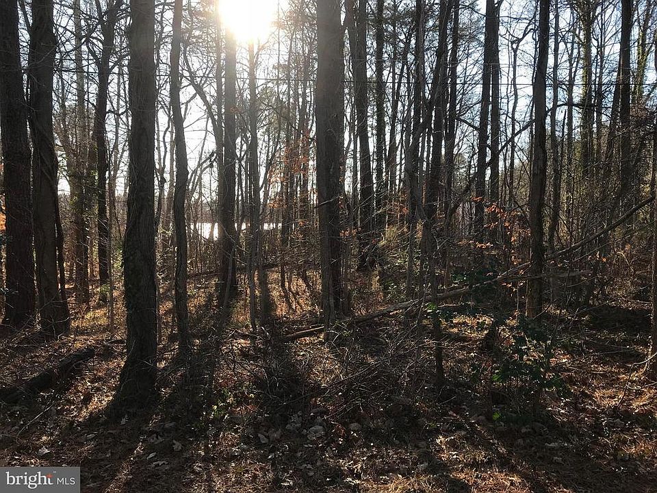 2nd image of 1980 Circle Ct