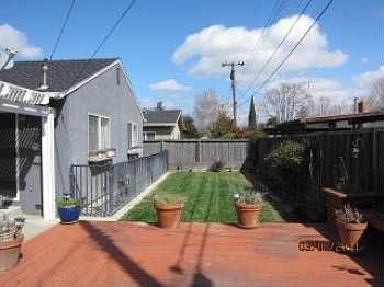 3rd image of 1592 Husted Ave